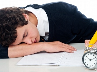 שינה בזמן העבודה image by stockimages שינה בזמן העבודה