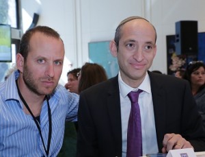 רז פרויליך מנכ"ל החברה למתנסים והיו"ר אביעד פרידמן..צילום: יניב אהרון