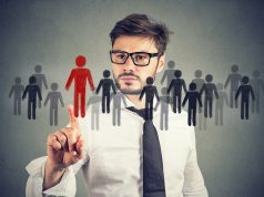 5 יתרונות של מועמדים שמפגינים בטחון עצמי רב ו-5 יתרונות של מועמדים צנועים