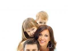 4 דרכים להקל על הורים עובדים הורים עובדים