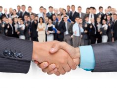 מדור לדור: איך מיישמים מינוי מנהל מדור ה-Y במקום מנהל ותיק שפורש חילופי דורות בהנהלה