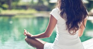 לקראת יום היוגה הבינ"ל מחר: שילוב יוגה במקום העבודה יוגה במקום העבודה