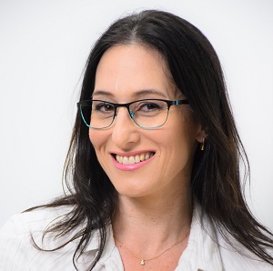 כנרת לומברוזו