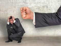 טלנטים נוטשים? בידקו את איכות המנהלים מנהל גרוע