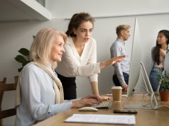 הבוס צעיר מהעובד: קידום צעירים למנהלים של עובדים בעלי ותק רב משלהם