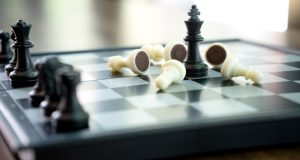 אילו מקרים מצדיקים כיפוף כללים ע"י מנהל משאבי האנוש ומתי זה אינו מוצדק