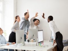 4 כללים לשמירת העובדים שלכם מעורבים עובדים מאושרים ומעורבים