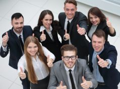 3 תרגילים פרקטיים לעידוד האופטימיות בקרב צוות שחוק