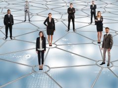 איך ישפיע המעבר למבנה ארגוני שטוח על תפקידם של מנהלי דרג הביניים