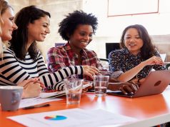 חברות שמקדמות נשים